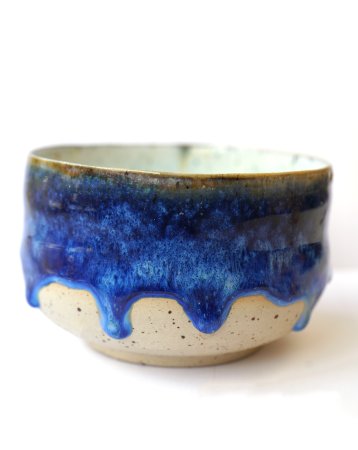 Handgetöpferte Matchaschale / Matcha Bowl – Keramik Chawan in Blau - tiefes Kristallblau – Handmade Pottery -